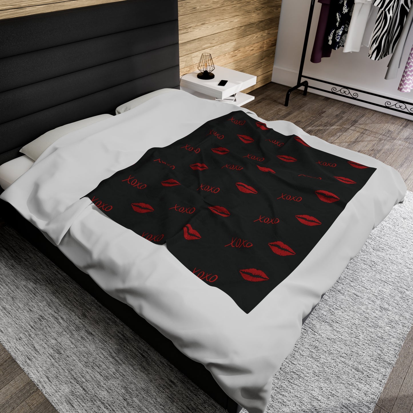 XO Valentines Day Plush Blanket