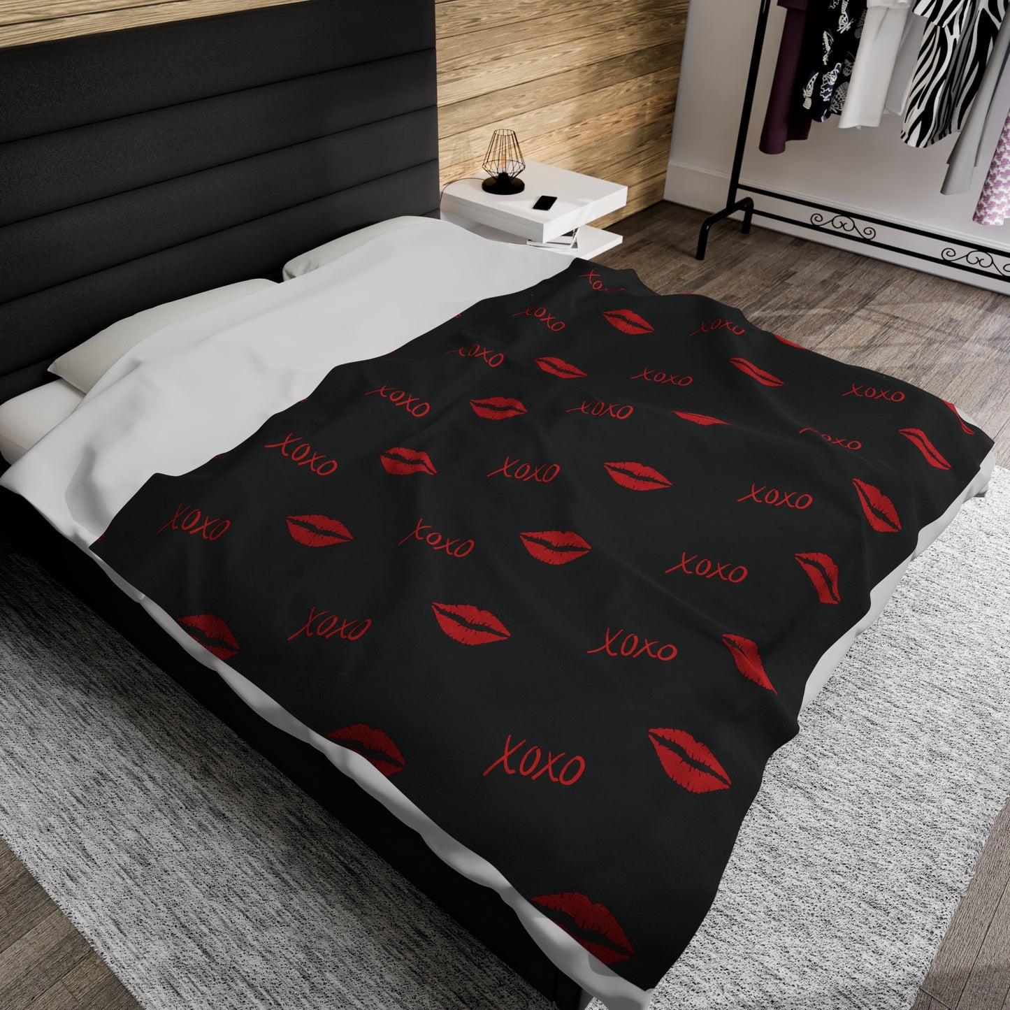 XO Valentines Day Plush Blanket